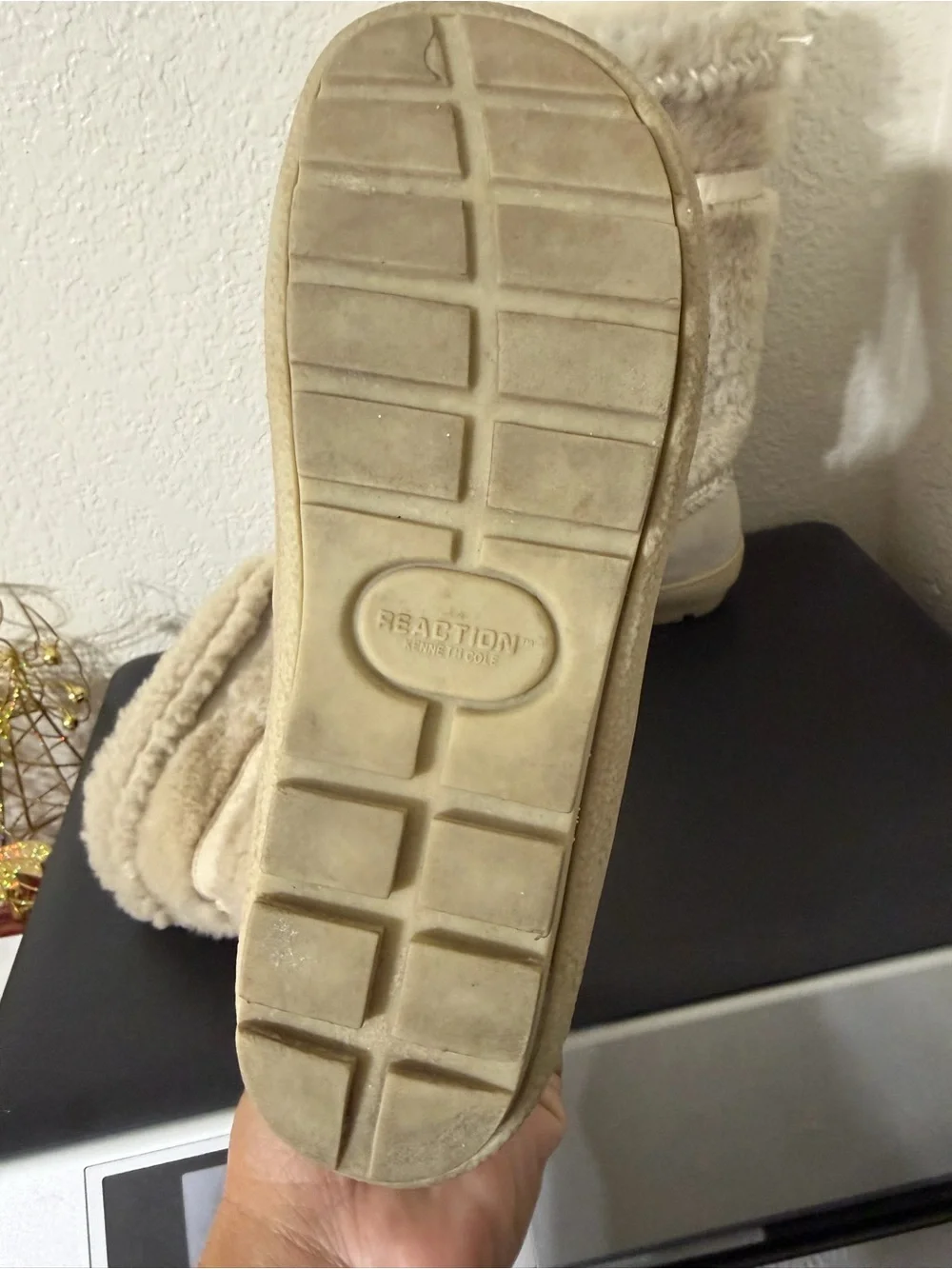 Reaction Kenneth Cole Sheep of Trouble boots size 7